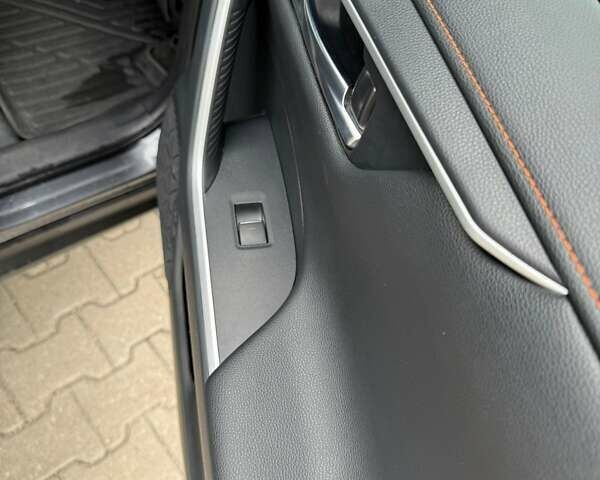 Сірий Тойота РАВ 4, об'ємом двигуна 2.49 л та пробігом 48 тис. км за 45000 $, фото 20 на Automoto.ua