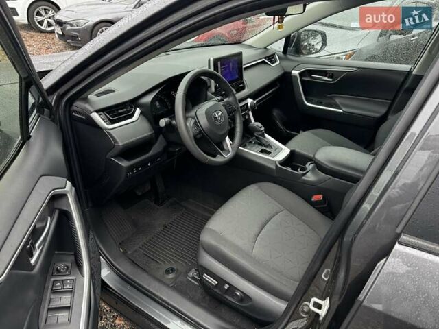 Серый Тойота РАВ 4, объемом двигателя 2.49 л и пробегом 17 тыс. км за 33900 $, фото 13 на Automoto.ua
