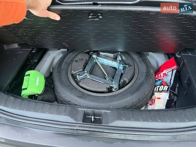 Серый Тойота РАВ 4, объемом двигателя 1.99 л и пробегом 25 тыс. км за 31500 $, фото 14 на Automoto.ua