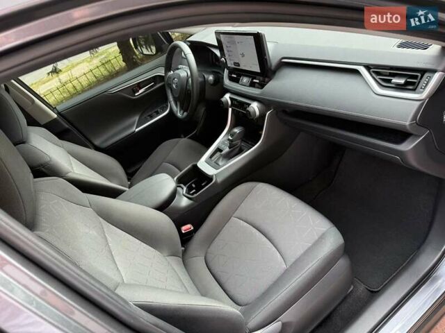 Серый Тойота РАВ 4, объемом двигателя 1.99 л и пробегом 18 тыс. км за 34950 $, фото 38 на Automoto.ua