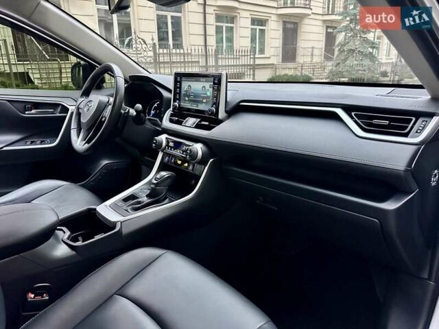 Серый Тойота РАВ 4, объемом двигателя 2.5 л и пробегом 20 тыс. км за 39500 $, фото 38 на Automoto.ua
