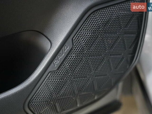 Серый Тойота РАВ 4, объемом двигателя 2.49 л и пробегом 46 тыс. км за 37500 $, фото 14 на Automoto.ua