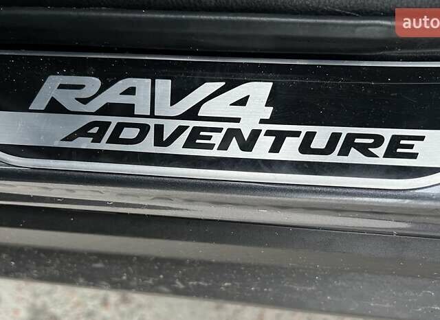 Сірий Тойота РАВ 4, об'ємом двигуна 2.49 л та пробігом 53 тис. км за 46400 $, фото 26 на Automoto.ua