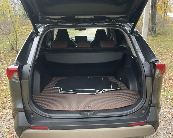 Серый Тойота РАВ 4, объемом двигателя 2.49 л и пробегом 38 тыс. км за 36799 $, фото 11 на Automoto.ua