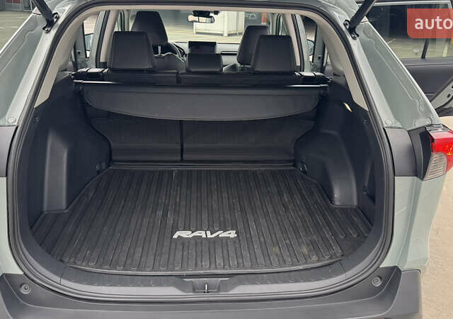 Сірий Тойота РАВ 4, об'ємом двигуна 2.49 л та пробігом 55 тис. км за 39000 $, фото 10 на Automoto.ua