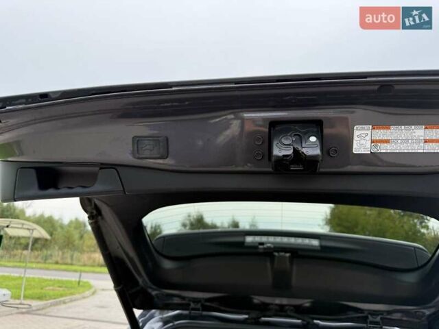 Сірий Тойота РАВ 4, об'ємом двигуна 2.49 л та пробігом 48 тис. км за 45000 $, фото 17 на Automoto.ua