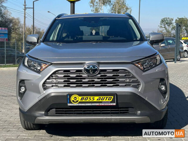 Серый Тойота РАВ 4, объемом двигателя 2 л и пробегом 32 тыс. км за 34800 $, фото 1 на Automoto.ua