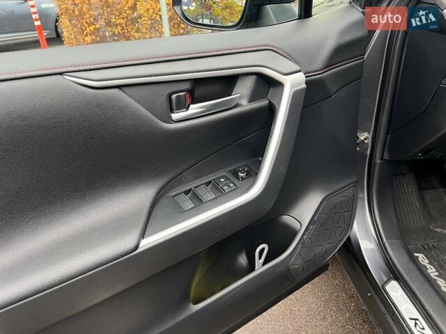 Серый Тойота РАВ 4, объемом двигателя 2.49 л и пробегом 55 тыс. км за 51990 $, фото 12 на Automoto.ua