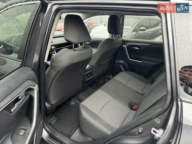 Серый Тойота РАВ 4, объемом двигателя 2.49 л и пробегом 17 тыс. км за 33900 $, фото 14 на Automoto.ua