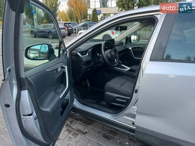 Серый Тойота РАВ 4, объемом двигателя 1.99 л и пробегом 25 тыс. км за 31500 $, фото 7 на Automoto.ua