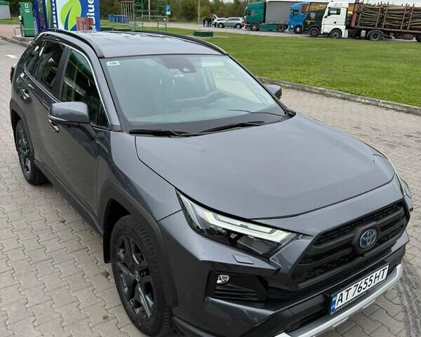 Сірий Тойота РАВ 4, об'ємом двигуна 2.49 л та пробігом 48 тис. км за 45000 $, фото 3 на Automoto.ua