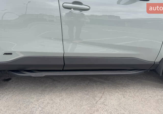 Сірий Тойота РАВ 4, об'ємом двигуна 2.49 л та пробігом 55 тис. км за 39000 $, фото 13 на Automoto.ua