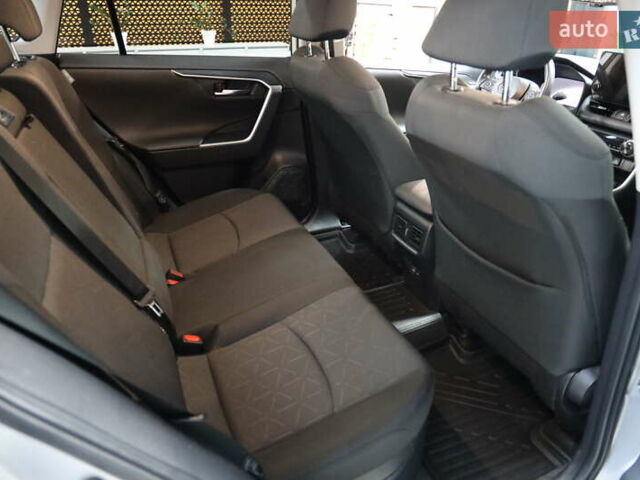 Серый Тойота РАВ 4, объемом двигателя 2.49 л и пробегом 46 тыс. км за 37500 $, фото 31 на Automoto.ua