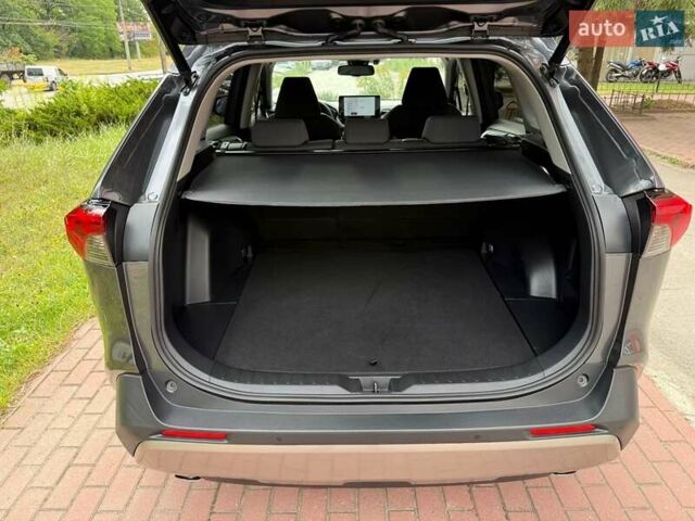 Серый Тойота РАВ 4, объемом двигателя 1.99 л и пробегом 18 тыс. км за 34950 $, фото 31 на Automoto.ua