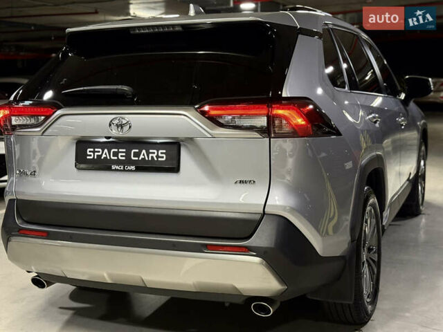 Сірий Тойота РАВ 4, об'ємом двигуна 2 л та пробігом 28 тис. км за 35900 $, фото 14 на Automoto.ua