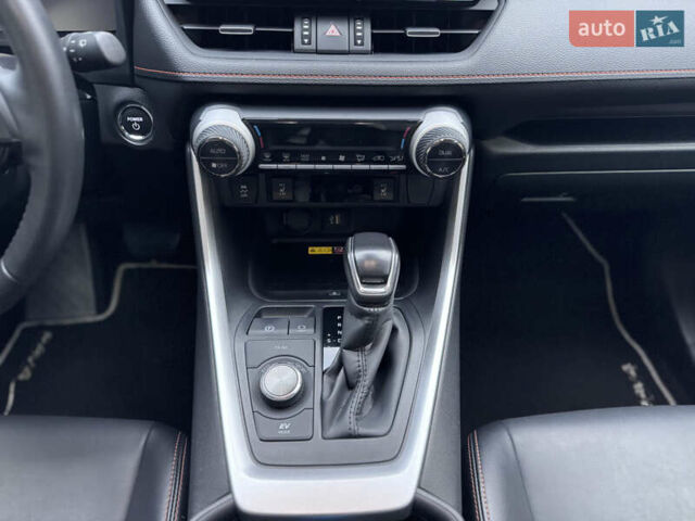 Серый Тойота РАВ 4, объемом двигателя 2.49 л и пробегом 34 тыс. км за 43900 $, фото 31 на Automoto.ua