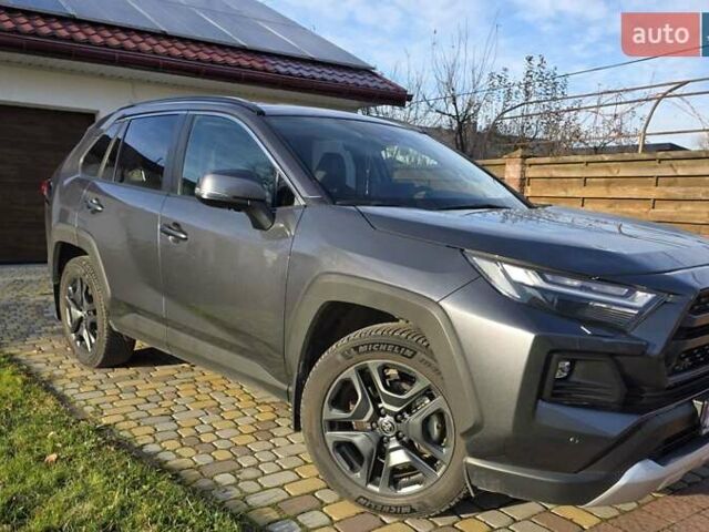 Сірий Тойота РАВ 4, об'ємом двигуна 2.5 л та пробігом 38 тис. км за 45000 $, фото 4 на Automoto.ua