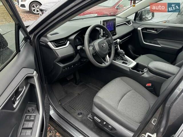 Серый Тойота РАВ 4, объемом двигателя 2.49 л и пробегом 17 тыс. км за 33900 $, фото 12 на Automoto.ua