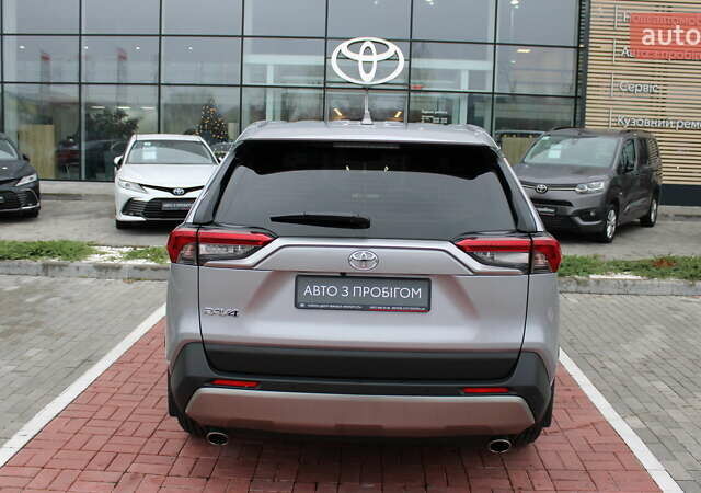 Серый Тойота РАВ 4, объемом двигателя 2 л и пробегом 29 тыс. км за 33900 $, фото 4 на Automoto.ua