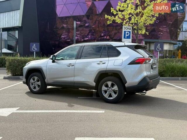 Сірий Тойота РАВ 4, об'ємом двигуна 2.49 л та пробігом 11 тис. км за 36990 $, фото 3 на Automoto.ua