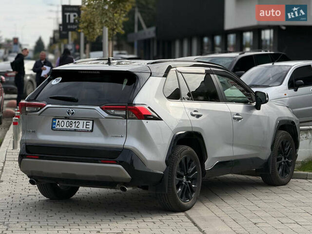 Сірий Тойота РАВ 4, об'ємом двигуна 2.49 л та пробігом 7 тис. км за 43900 $, фото 3 на Automoto.ua