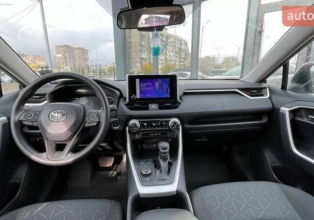 Сірий Тойота РАВ 4, об'ємом двигуна 2.49 л та пробігом 11 тис. км за 31990 $, фото 22 на Automoto.ua