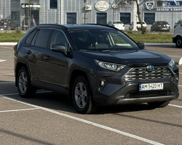 Серый Тойота РАВ 4, объемом двигателя 2.49 л и пробегом 16 тыс. км за 38300 $, фото 2 на Automoto.ua