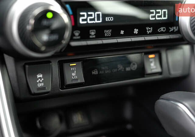 Серый Тойота РАВ 4, объемом двигателя 2.49 л и пробегом 7 тыс. км за 39697 $, фото 27 на Automoto.ua