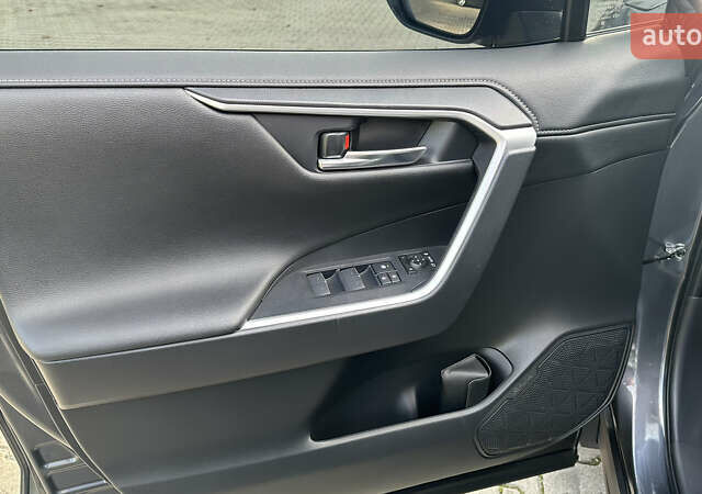 Сірий Тойота РАВ 4, об'ємом двигуна 2.5 л та пробігом 30 тис. км за 38500 $, фото 8 на Automoto.ua