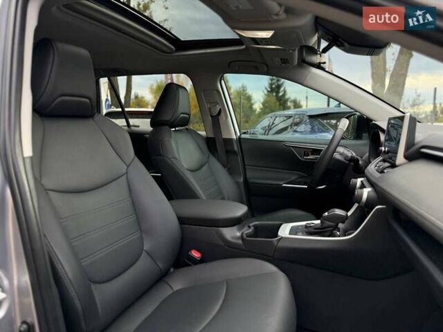 Сірий Тойота РАВ 4, об'ємом двигуна 2.49 л та пробігом 19 тис. км за 39000 $, фото 18 на Automoto.ua