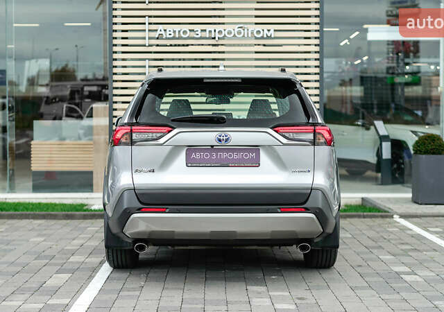 Серый Тойота РАВ 4, объемом двигателя 2.49 л и пробегом 7 тыс. км за 39697 $, фото 3 на Automoto.ua