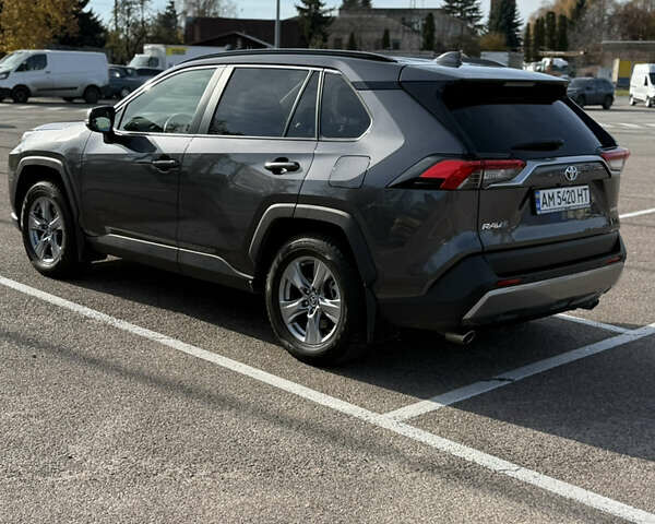Серый Тойота РАВ 4, объемом двигателя 2.49 л и пробегом 16 тыс. км за 38300 $, фото 5 на Automoto.ua