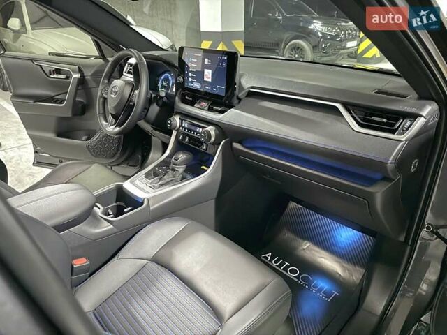 Серый Тойота РАВ 4, объемом двигателя 2.49 л и пробегом 22 тыс. км за 42500 $, фото 35 на Automoto.ua