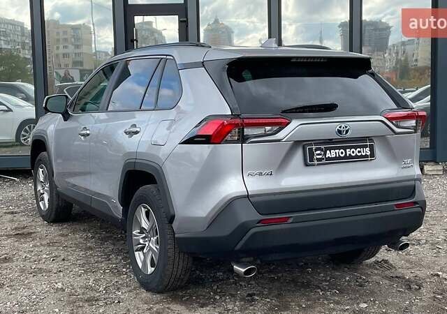 Сірий Тойота РАВ 4, об'ємом двигуна 2.49 л та пробігом 11 тис. км за 34990 $, фото 4 на Automoto.ua