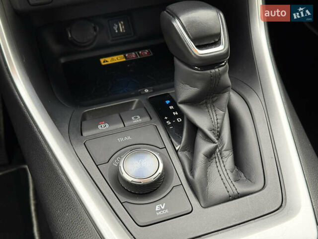 Серый Тойота РАВ 4, объемом двигателя 2.49 л и пробегом 12 тыс. км за 44900 $, фото 17 на Automoto.ua