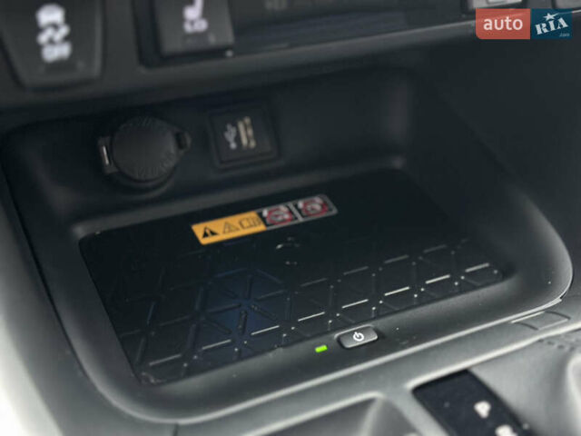 Серый Тойота РАВ 4, объемом двигателя 2.49 л и пробегом 20 тыс. км за 43500 $, фото 32 на Automoto.ua