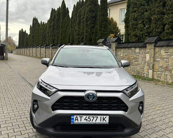 Сірий Тойота РАВ 4, об'ємом двигуна 2.49 л та пробігом 14 тис. км за 38500 $, фото 1 на Automoto.ua