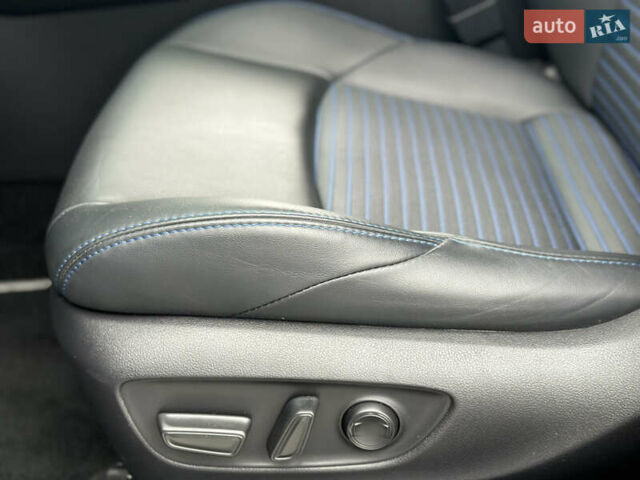 Серый Тойота РАВ 4, объемом двигателя 2.49 л и пробегом 20 тыс. км за 43500 $, фото 18 на Automoto.ua