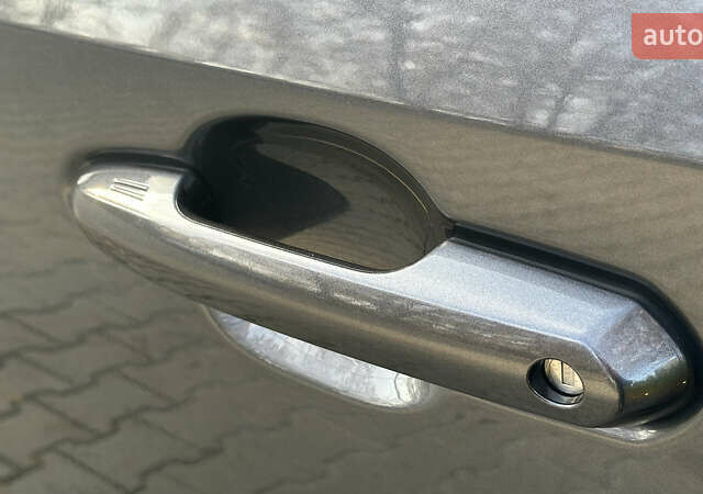 Сірий Тойота РАВ 4, об'ємом двигуна 2.5 л та пробігом 30 тис. км за 38500 $, фото 13 на Automoto.ua