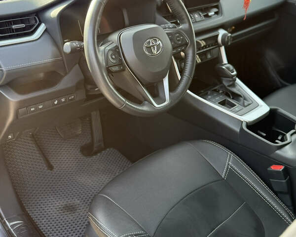 Серый Тойота РАВ 4, объемом двигателя 2.49 л и пробегом 16 тыс. км за 38300 $, фото 7 на Automoto.ua