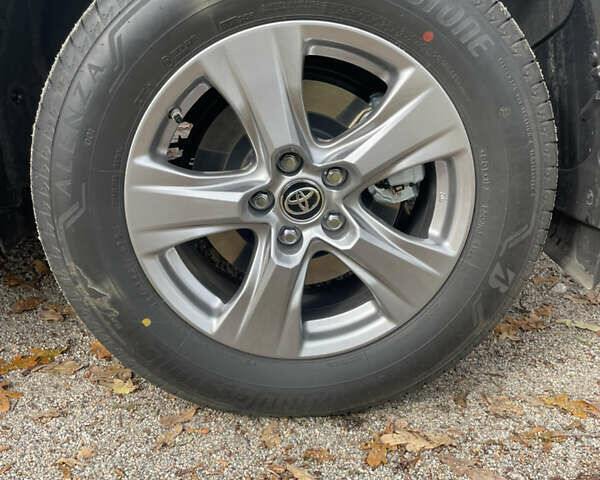 Сірий Тойота РАВ 4, об'ємом двигуна 2.49 л та пробігом 3 тис. км за 39500 $, фото 12 на Automoto.ua