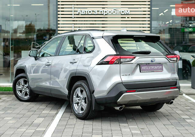 Серый Тойота РАВ 4, объемом двигателя 2.49 л и пробегом 7 тыс. км за 39697 $, фото 1 на Automoto.ua