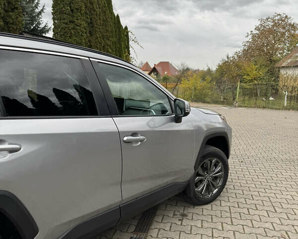 Сірий Тойота РАВ 4, об'ємом двигуна 2.49 л та пробігом 14 тис. км за 38500 $, фото 4 на Automoto.ua