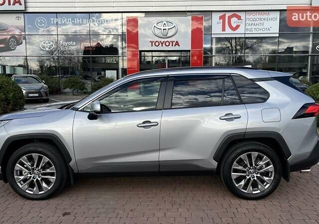 Сірий Тойота РАВ 4, об'ємом двигуна 2.49 л та пробігом 1 тис. км за 48700 $, фото 2 на Automoto.ua