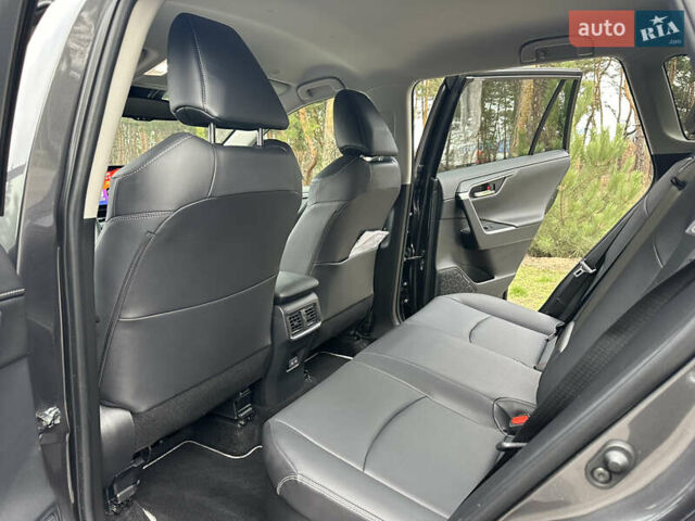 Сірий Тойота РАВ 4, об'ємом двигуна 2.49 л та пробігом 34 тис. км за 41750 $, фото 41 на Automoto.ua
