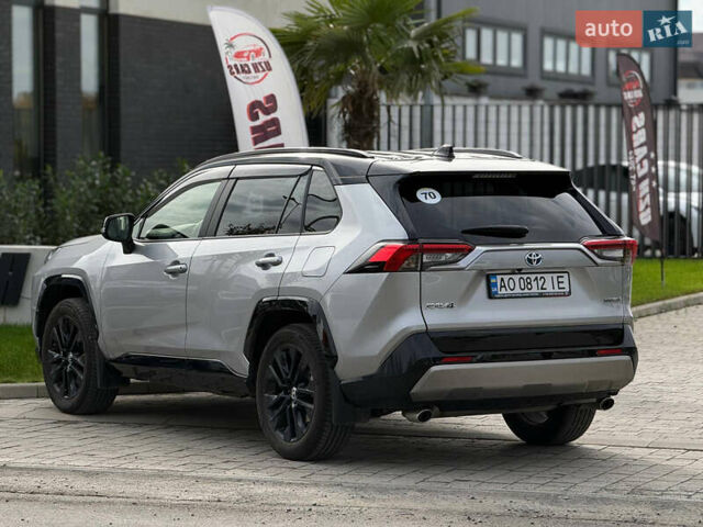 Сірий Тойота РАВ 4, об'ємом двигуна 2.49 л та пробігом 7 тис. км за 43900 $, фото 5 на Automoto.ua