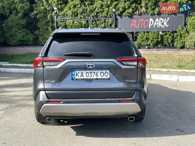 Сірий Тойота РАВ 4, об'ємом двигуна 2.49 л та пробігом 25 тис. км за 40500 $, фото 4 на Automoto.ua