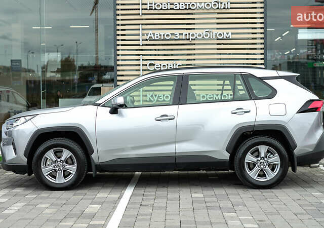 Серый Тойота РАВ 4, объемом двигателя 2.49 л и пробегом 7 тыс. км за 39697 $, фото 2 на Automoto.ua