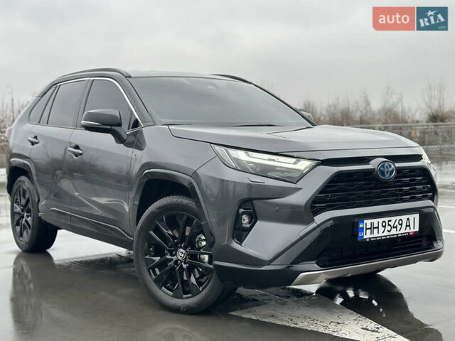 Серый Тойота РАВ 4, объемом двигателя 2.49 л и пробегом 20 тыс. км за 43500 $, фото 1 на Automoto.ua