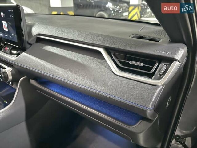 Серый Тойота РАВ 4, объемом двигателя 2.49 л и пробегом 22 тыс. км за 42500 $, фото 37 на Automoto.ua